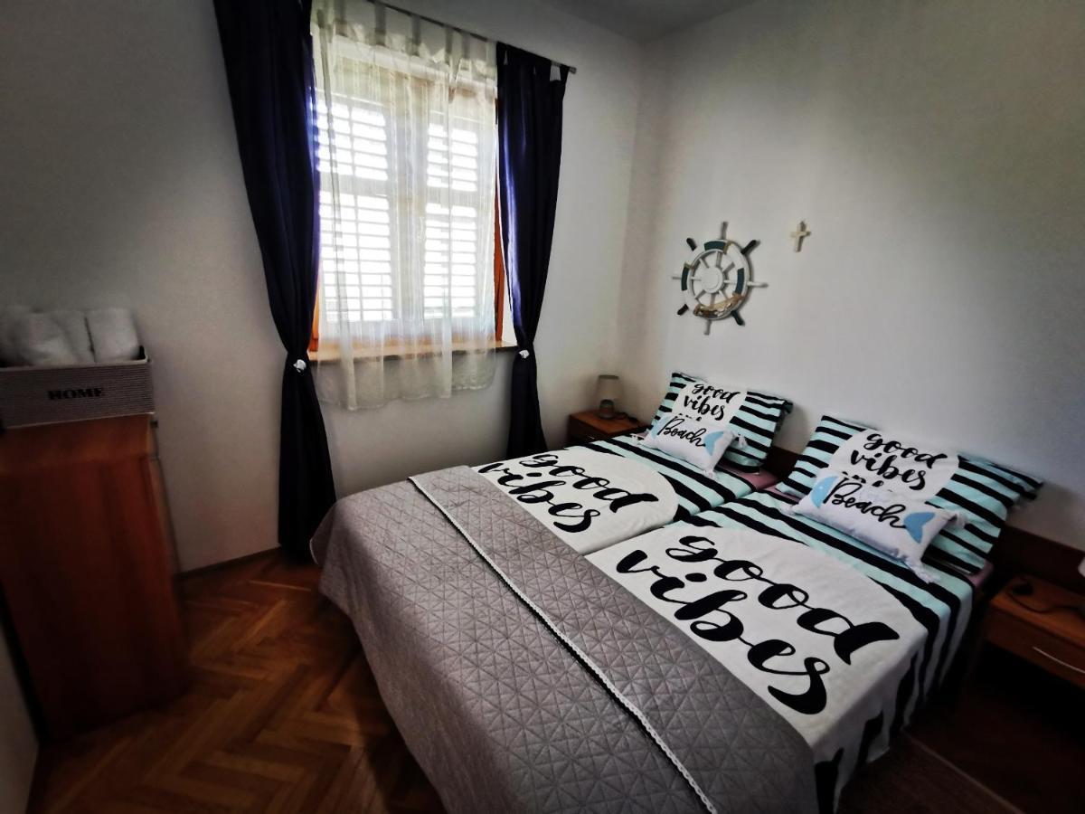 Santa Eufemia Rovinj 10Min Walk To City & Free Garage Parking Apartment Exterior photo